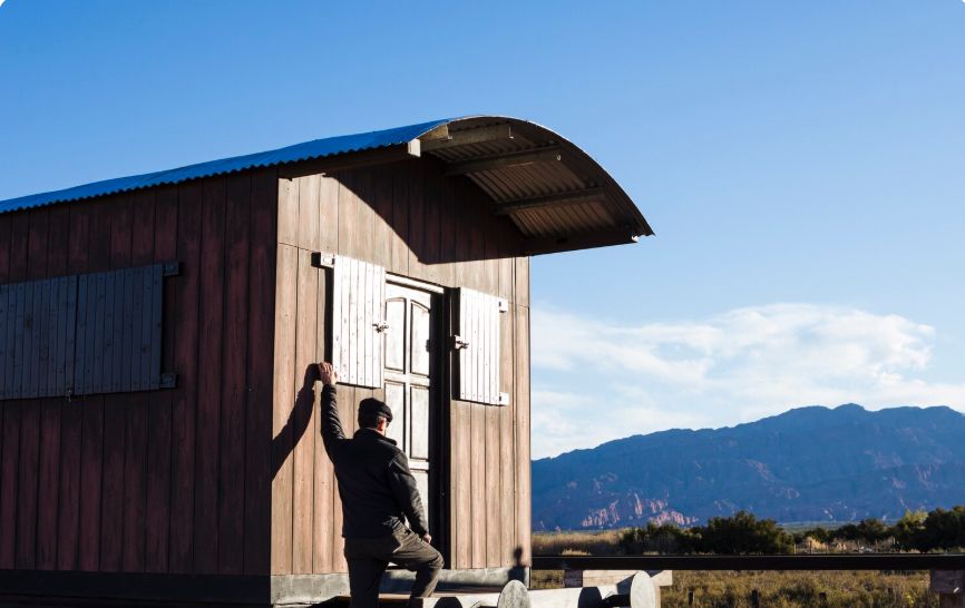 How Do Expandable Portable Homes Compare to Traditional RVs for Travel